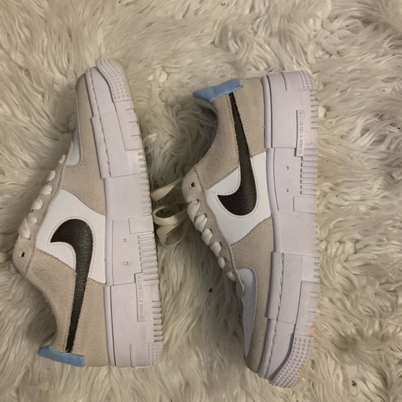 Nike Air Force 1 Pixel ‘Desert Sand’ - Picture 13 of 15